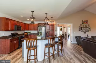 2050 Cloverton Dr, Columbia, PA 17512 - Photo 9