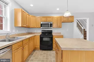 637 W Main St, Ephrata, PA 17522 - Photo 9