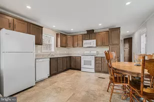 64 Lakeview Dr, Elizabethtown, PA 17022 - Photo 9