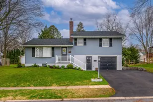 17 Briarcliff Rd, Elizabethtown, PA 17022 - Photo 1