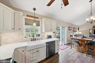 1363 Perry Dr, Denver, PA 17517 - Photo 9