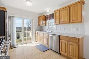 674 Royal View Dr, Lancaster, PA 17601 - Photo 13