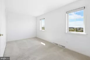 674 Royal View Dr, Lancaster, PA 17601 - Photo 27