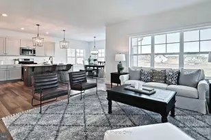 14 Walton Hill Cir, Lititz, PA 17543 - Photo 9