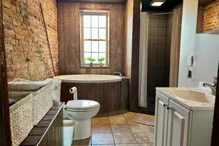 225 E King St, Lancaster, PA 17602 - Photo 7