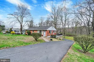 1593 Mt Gretna Rd, Elizabethtown, PA 17022 - Photo 3