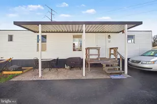 32 Circle Dr, Columbia, PA 17512 - Photo 5