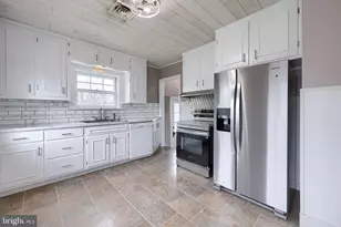 120 N Locust St, Elizabethtown, PA 17022 - Photo 11