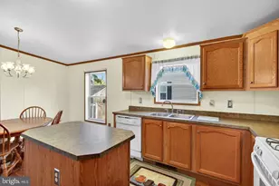 723 Sherry Ln, Lancaster, PA 17601 - Photo 9
