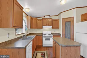 723 Sherry Ln, Lancaster, PA 17601 - Photo 7