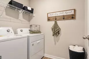 116 Erica Ln, Columbia, PA 17512 - Photo 5