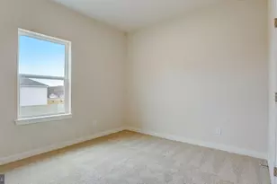 114 Erica Ln, Columbia, PA 17512 - Photo 11