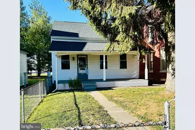 142 W Stiegel Street, Manheim, PA 17545 - Photo 1