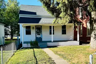 142 W Stiegel St, Manheim, PA 17545 - Photo 1