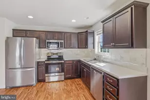 5256 Stonefield Dr, Mount Joy, PA 17552 - Photo 5