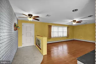 2460 Honeysuckle Ln, Lancaster, PA 17603 - Photo 17