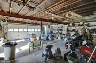 2460 Honeysuckle Ln, Lancaster, PA 17603 - Photo 35