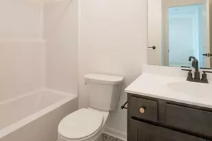 2453 Spring Water Cir, Lancaster, PA 17601 - Photo 9