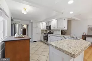 135 S Cedar St, Lititz, PA 17543 - Photo 5