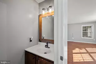 239 Railroad Ave, Ephrata, PA 17522 - Photo 5