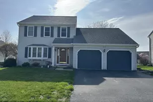 316 Laurel Oak Ln, Lancaster, PA 17602 - Photo 1
