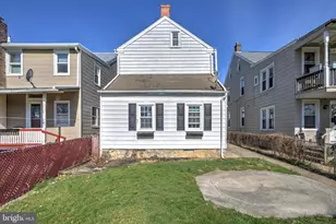 21 W Gramby St, Manheim, PA 17545 - Photo 3