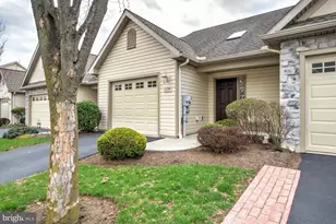 1354 Fieldstone Dr, Mount Joy, PA 17552 - Photo 3