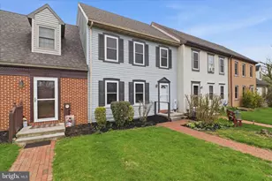 129 Carriage House Dr, Willow Street, PA 17584 - Photo 3