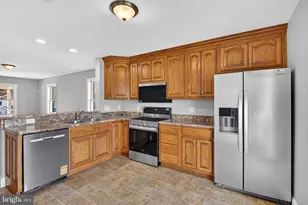 633 E Fulton St, Lancaster, PA 17602 - Photo 11