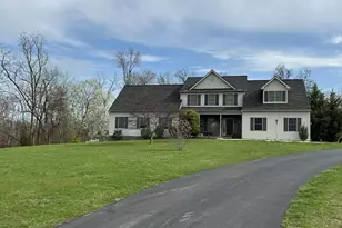116 Fawn Dr, Elizabethtown, PA 17022 - Photo 1