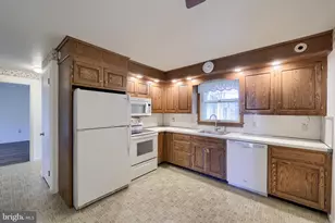 24 Blaine Ave, Leola, PA 17540 - Photo 7