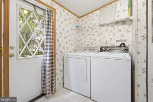 22 Madge Dr, Lancaster, PA 17603 - Photo 9