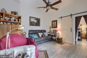 330 Valleybrook Dr, Lancaster, PA 17601 - Photo 5