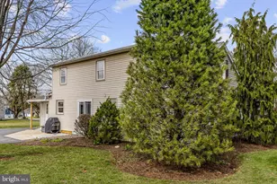 330 S Reamstown Rd, Ephrata, PA 17522 - Photo 9