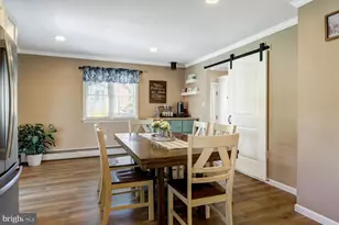 2049 Pine Dr, Lancaster, PA 17601 - Photo 11