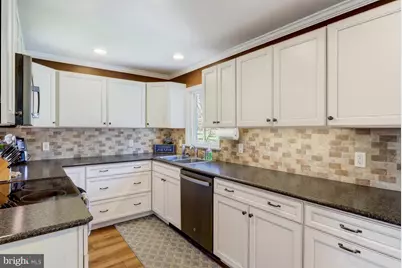 2049 Pine Drive, Lancaster, PA 17601 - Photo 9