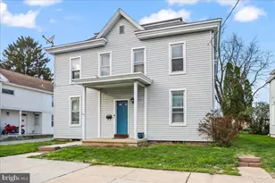 35 W Donegal St, Mount Joy, PA 17552 - Photo 1