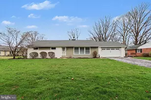 247 Froelich Ave, Mountville, PA 17554 - Photo 3