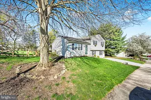 240 Birchwood Ln, Lititz, PA 17543 - Photo 3