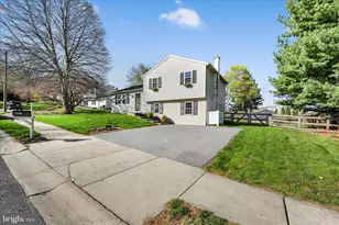 240 Birchwood Ln, Lititz, PA 17543 - Photo 5