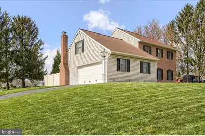 901 Jade Avenue, Lancaster, PA 17601 - Photo 1