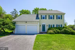 1037 Signal Hill Ln, Lancaster, PA 17601 - Photo 1