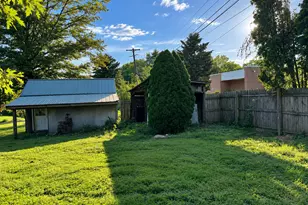 332 N 2nd St, Bainbridge, PA 17502 - Photo 5
