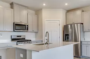 206 Lindsey Dr, Columbia, PA 17512 - Photo 7