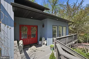 137 E Woods Dr, Lititz, PA 17543 - Photo 9