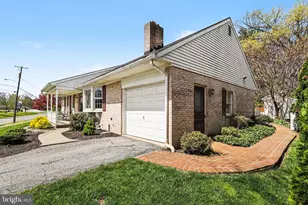 1065 Ridge Ave, Columbia, PA 17512 - Photo 3