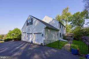 1032 Sunwood Ln, Lancaster, PA 17601 - Photo 9