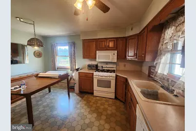 1736 Heritage Avenue, Lancaster, PA 17603 - Photo 9