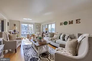 310 Bluff View Dr, Lancaster, PA 17601 - Photo 5