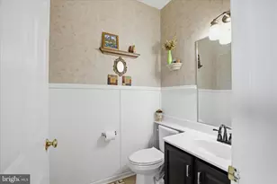 407 Lake St, Ephrata, PA 17522 - Photo 9